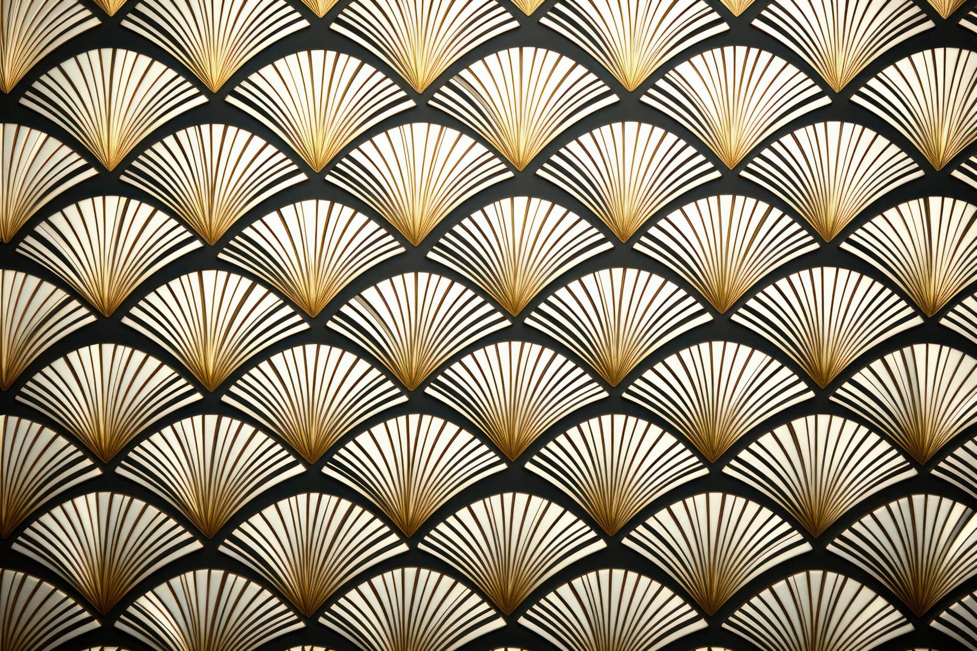 Papel pintado Art Déco de misterio dorado