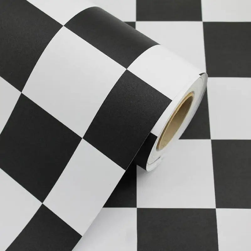 Cenefa de papel pintado de tablero de ajedrez en blanco y negro
